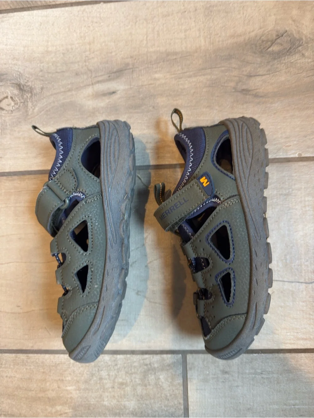 Merrell Kids Olive Green and Navy Closed-Toe Sandal